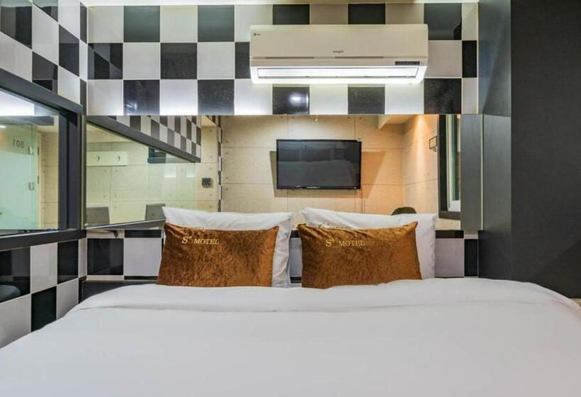 اتاق پرمیوم, S Plus Motel