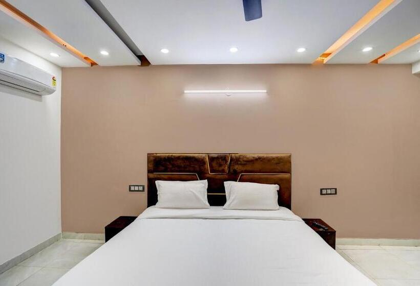 Трехместный Номер Классика, Oyo 82107 Golden Inn