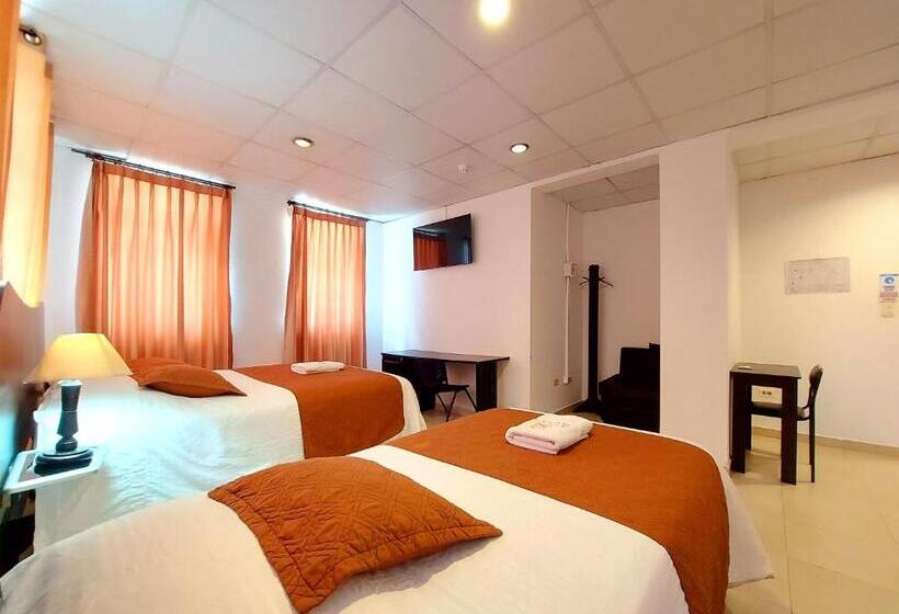 Номер Стандарт Трехместный, Hostal Murgeon Boutique