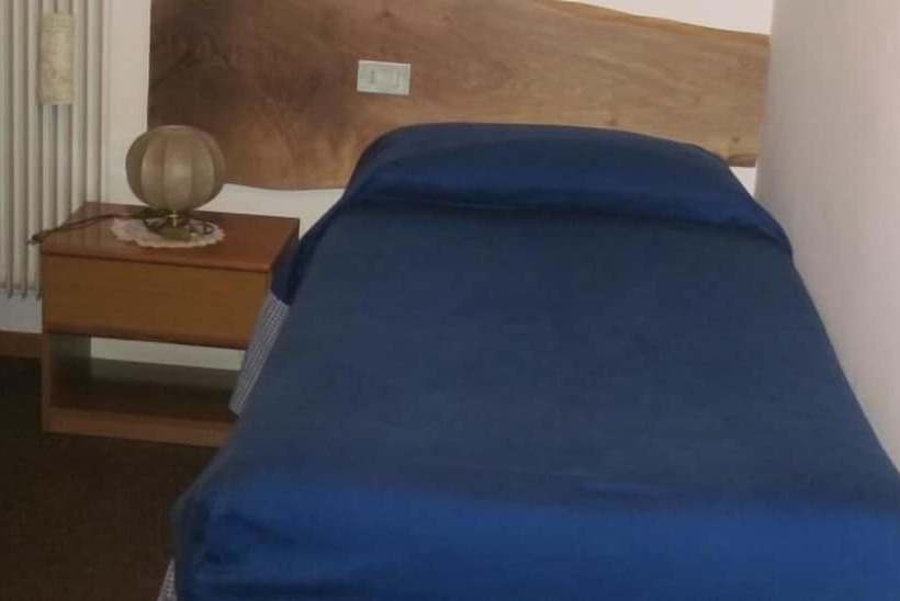标准单人间, Albergo Moleta