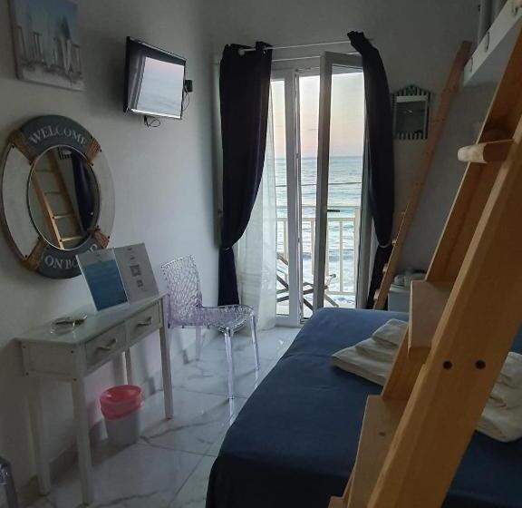 اتاق سوپریور با چشم‌انداز دریا, La Battigia B&b