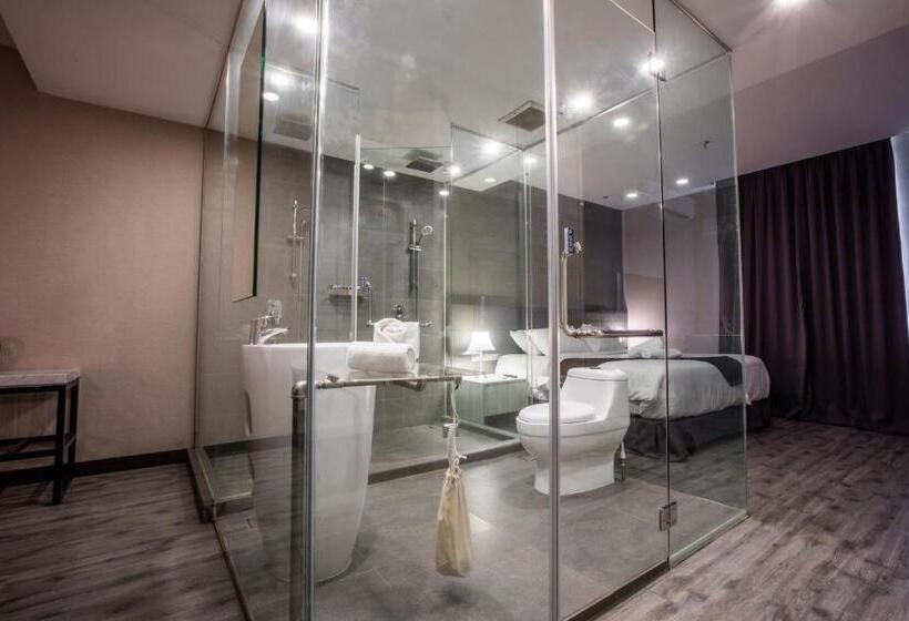 סוויטה, The Leverage Business Hotel Skudai