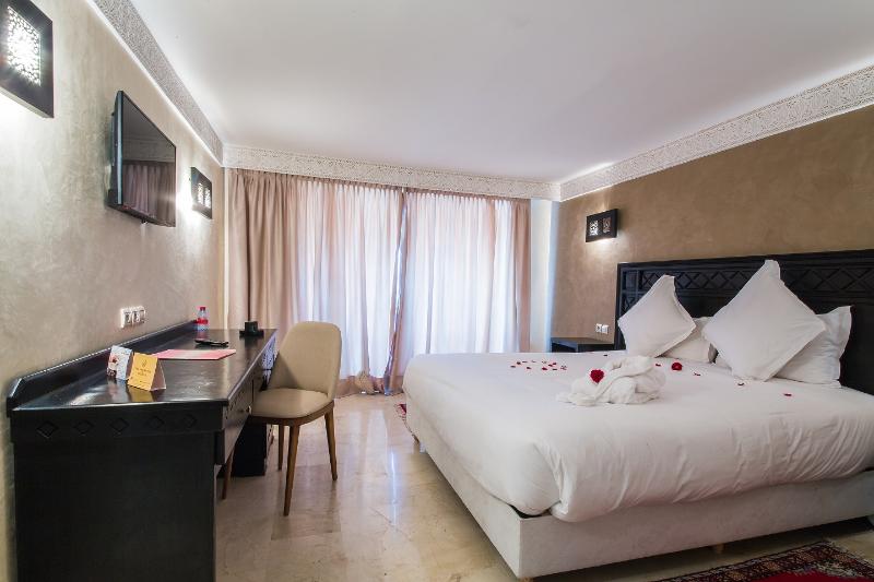 اتاق استاندارد با چشم‌انداز استخر, Club Paradisio