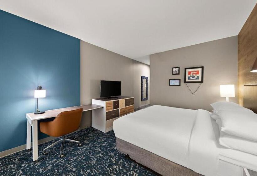 클래식 룸 킹 침대, Four Points By Sheraton Plano