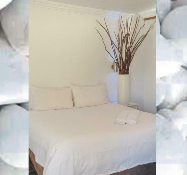 Quarto Estandar, 44 On Ennis Guest Lodge And Restaurant   No Load Sheddding