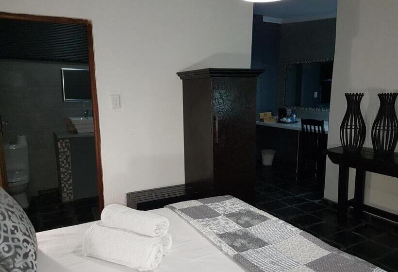 Номер Deluxe, 44 On Ennis Guest Lodge And Restaurant   No Load Sheddding