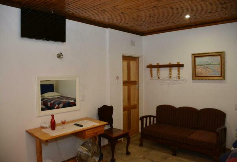 Семейный Номер, Blue Crane Guest House Bloemfontein