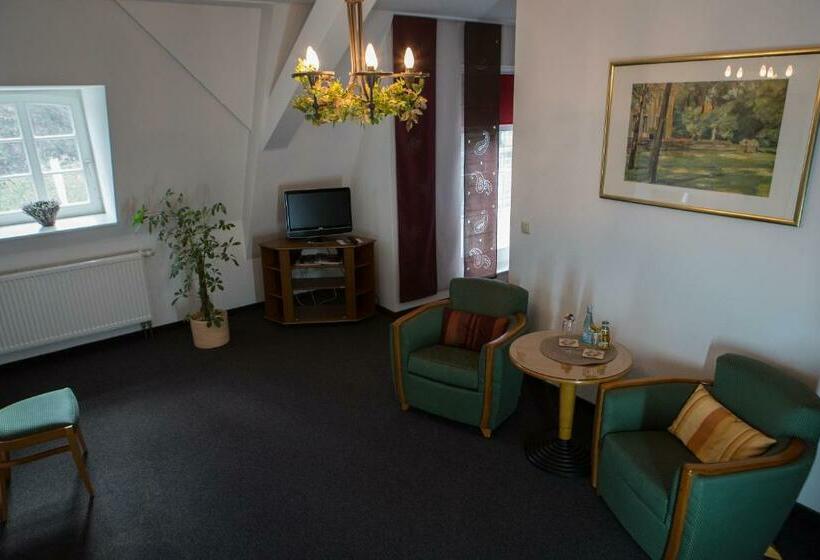 Номер Deluxe с Балконом, Internat Schloss Spiegelberg