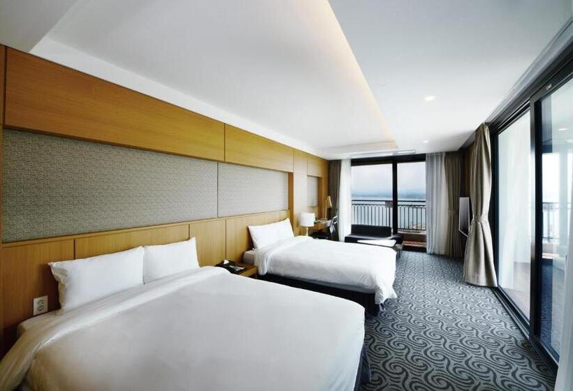 חדר משפחתי פרמיום, Ramada By Wyndham Gangwon Sokcho
