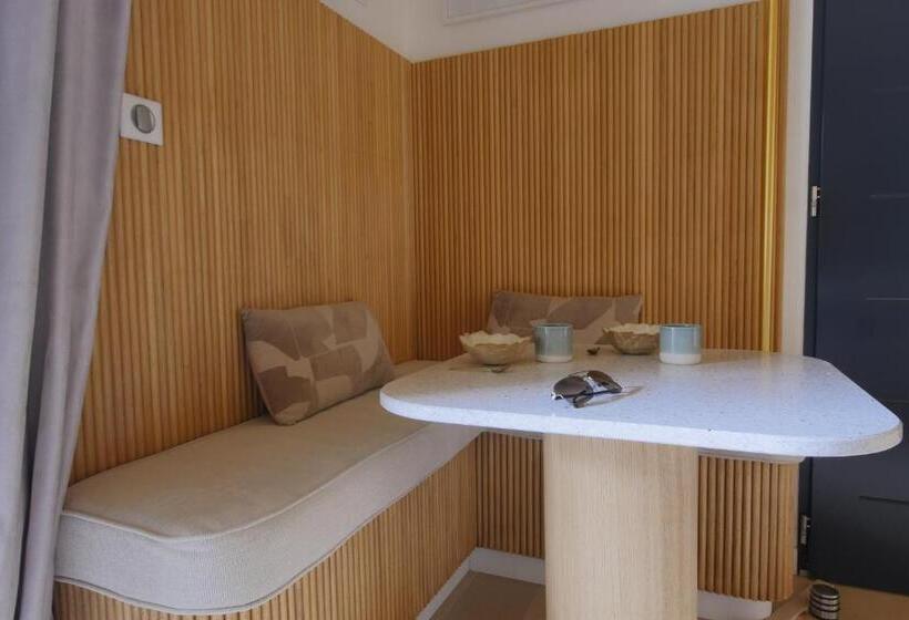 Стандартный Номер Кровать Кинг, Bien Loin D Ici Spa B&b
