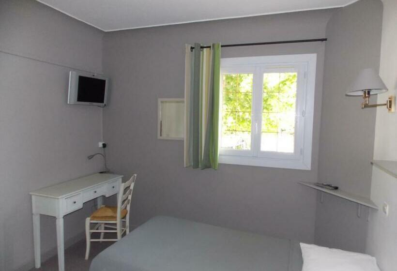 标准间, Au Relais Provencal