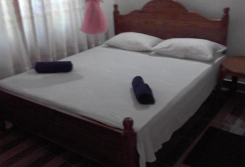 اتاق اکونومی, Elephant Safari Lodge Sigiriya Junction