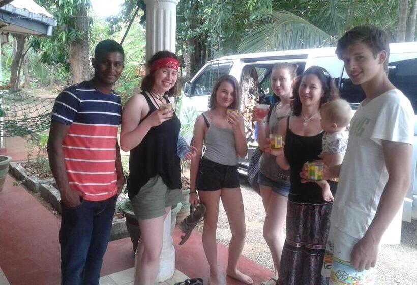 اتاق اکونومی یک تخته, Elephant Safari Lodge Sigiriya Junction