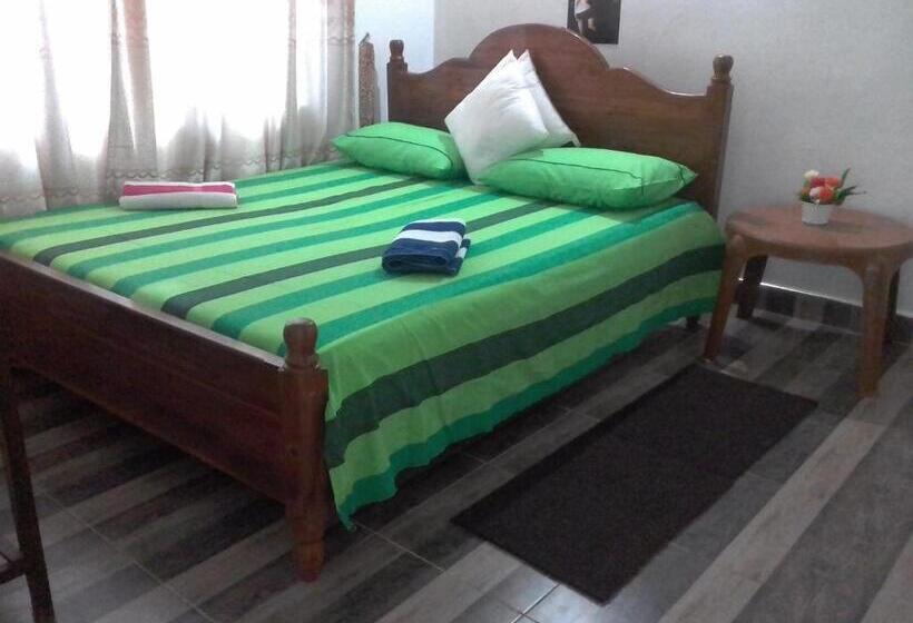 اتاق اکونومی, Elephant Safari Lodge Sigiriya Junction