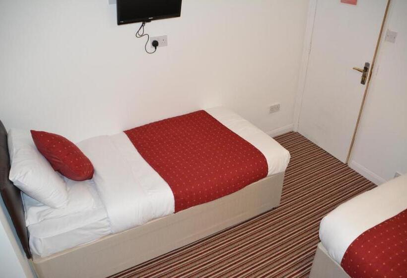 Семейный Номер, Bow Guest House