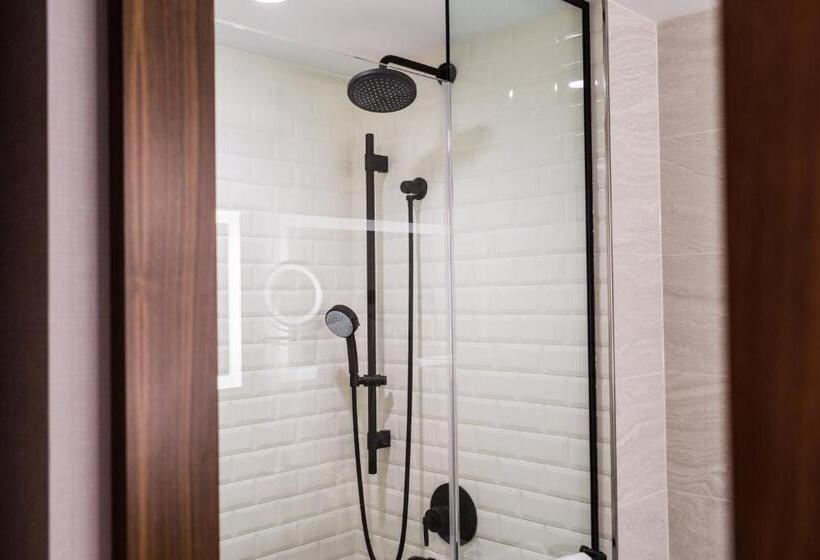 带2个双人床的标准工作室, Crowne Plaza Hy36 Midtown Manhattan, An Ihg