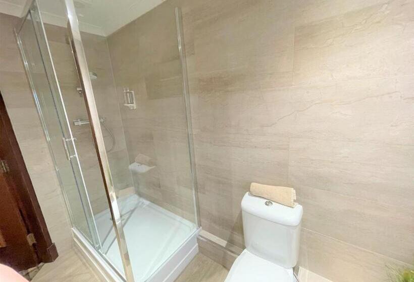Номер Deluxe, Dalgarven House