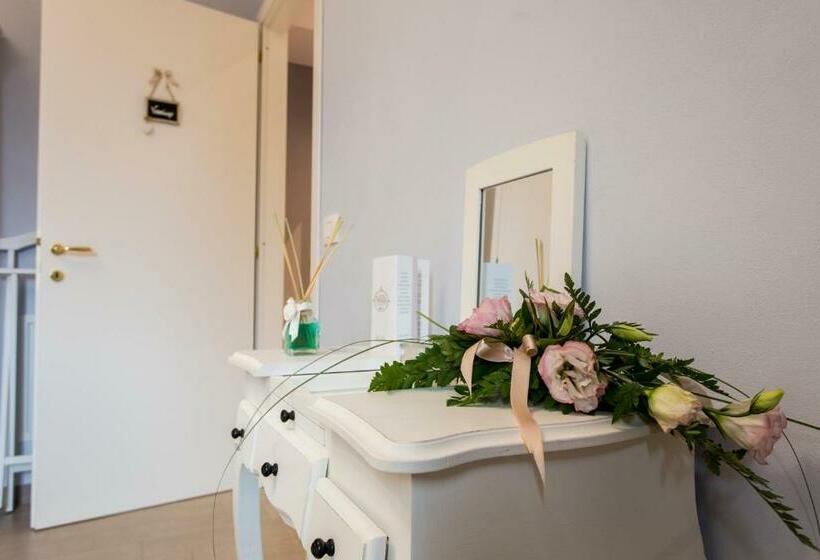 اتاق استاندارد, La Vecchia Tenenza B&b
