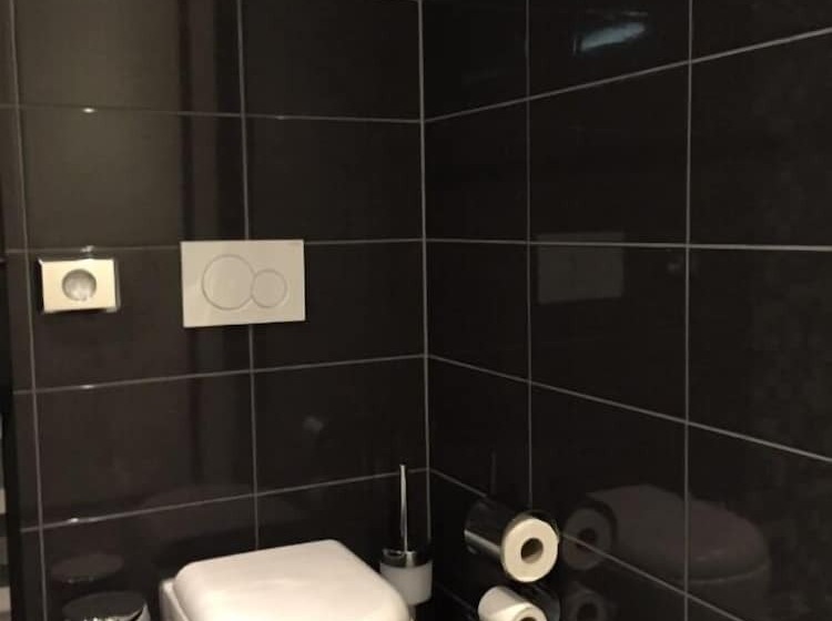 דירת חדר, Golden Mansion Apart