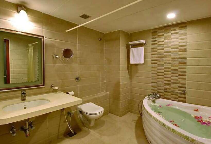 سوییت, Aarya Grand Hotels & Resorts