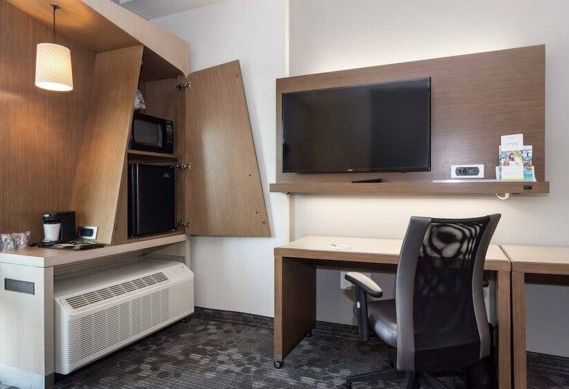 Люкс, Courtyard By Marriott Fayetteville Fort Liberty   Spring Lake