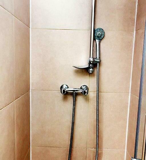 غرفة قياسية ثلاثية, Kings Cross Hotel London