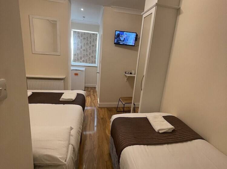غرفة قياسية ثلاثية, Kings Cross Hotel London