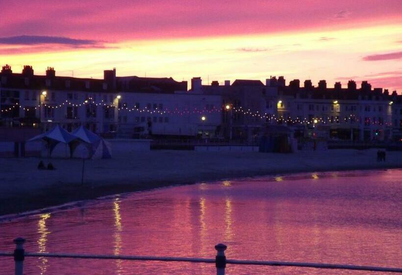 غرفة قياسية فردية, The Anchorage