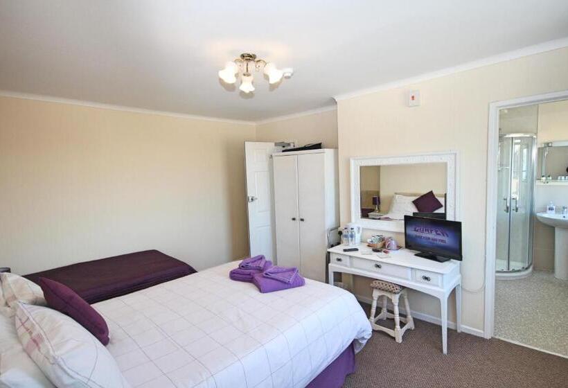 غرفة عائلية مطلّة علي البحر, The Anchorage