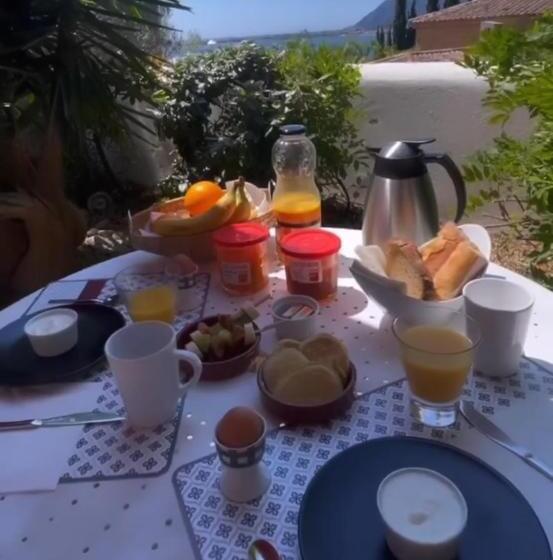 اتاق استاندارد با چشم‌انداز دریا, Villa Chateau Les Terrasses, Tamaris, Vues Mer Exceptionnelles Au Calme, Mer Et Plage à 2mn à Pied
