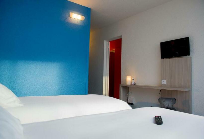 Номер Стандарт Трехместный, Hôtel Des 4 Ours