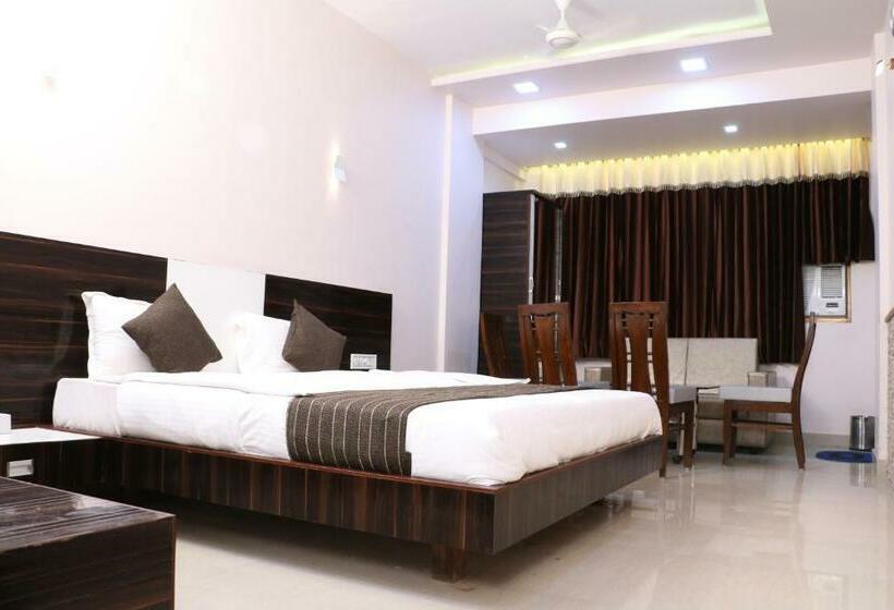 デラックスの４人部屋, Regency Vasai