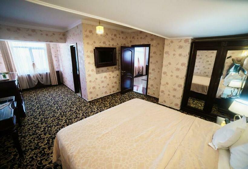 جناح سوبيريور, Grand Hotel Orient Braila