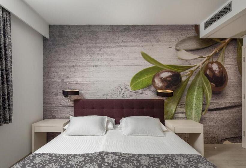 شقة غرفتين نوم إطلالة جانبية على البحر, Tamaris