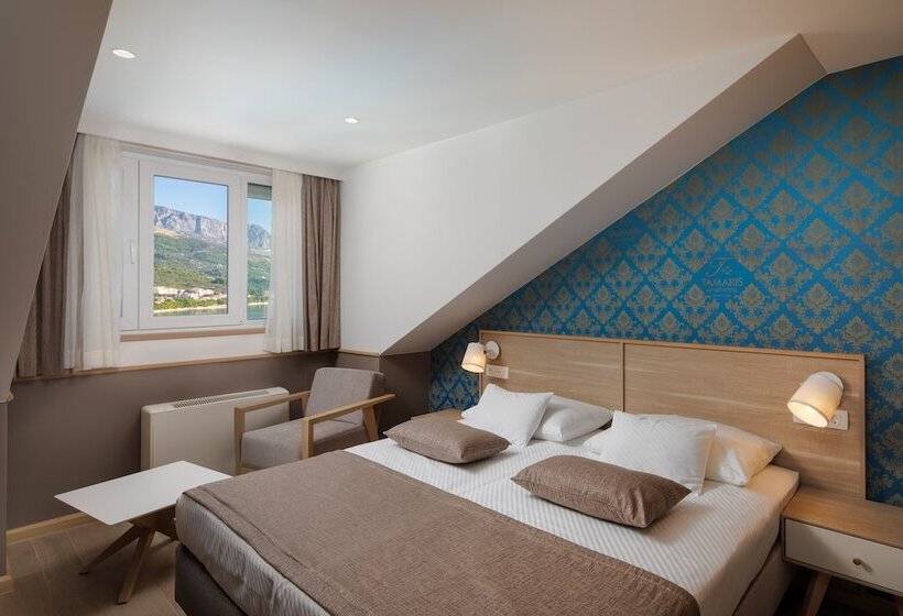 غرفة دور أخير, Tamaris