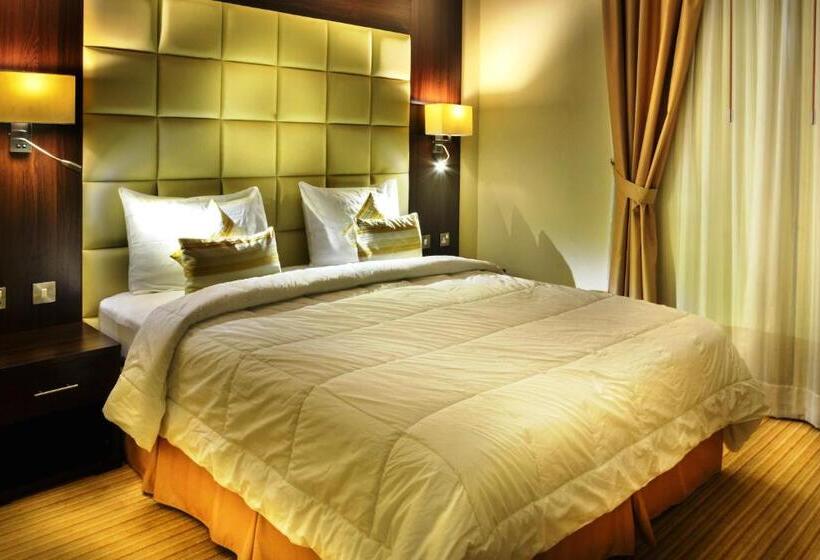 سوئیت با تخت بزرگ, Golden Ocean