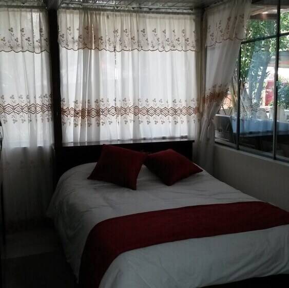 Номер Стандарт, Hostal El Parque Tababela