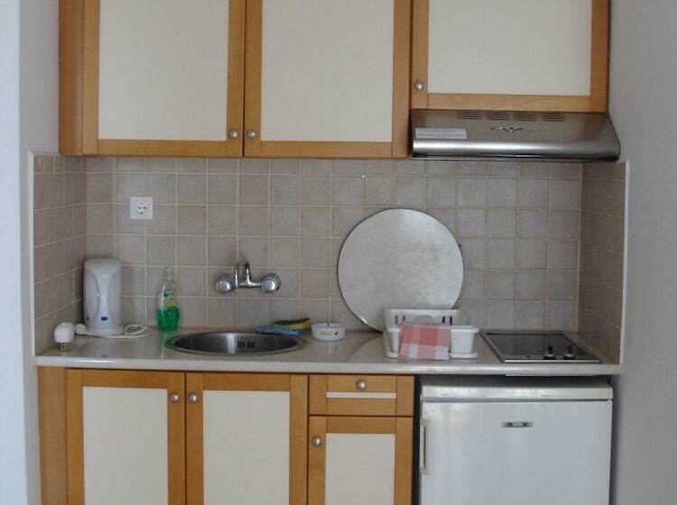 Standart Stüdyo, Tilemachos Rooms & Studios