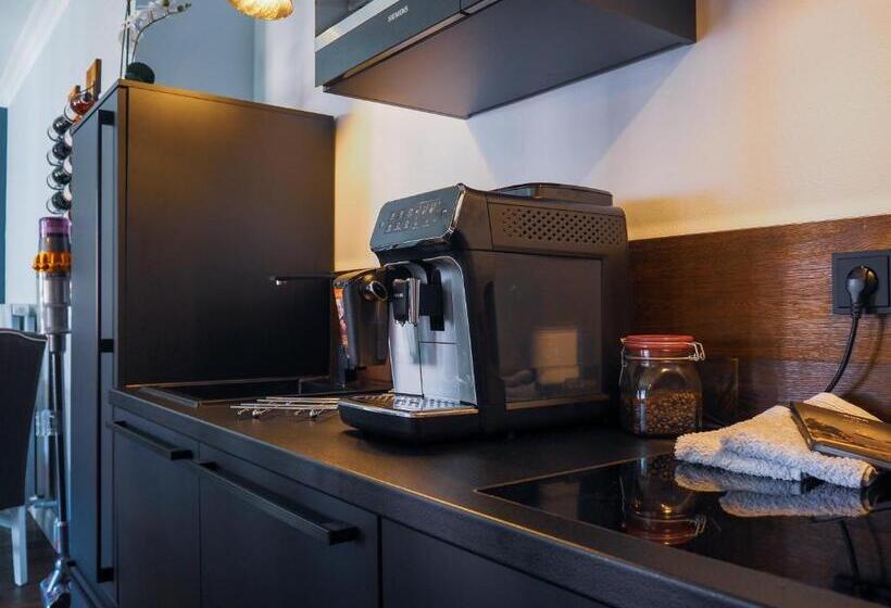 جناح سرير كينج, Alpenliebe Design