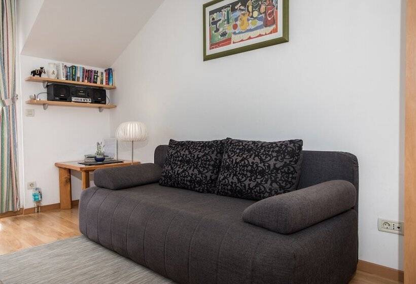 带海景及1个卧室的复式公寓, Studio Apartment Andrijana