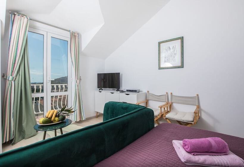 带海景及2个卧室的复式公寓, Studio Apartment Andrijana