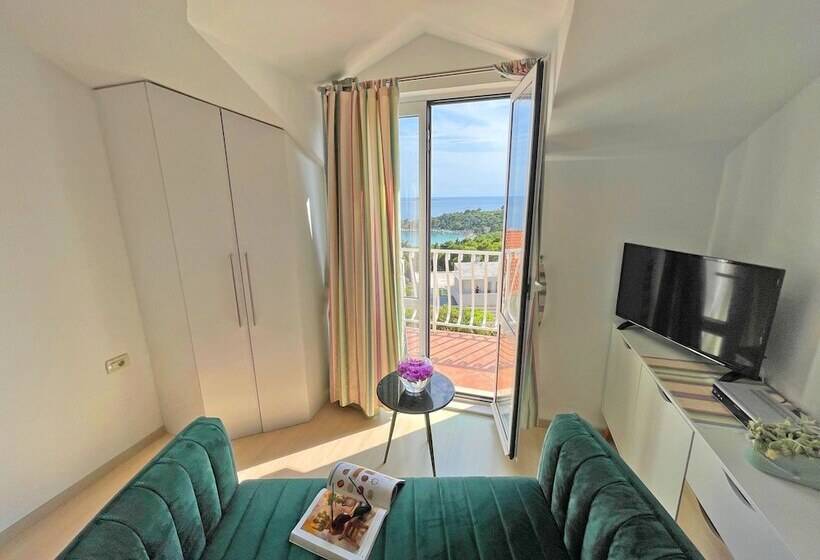 带海景及2个卧室的复式公寓, Studio Apartment Andrijana