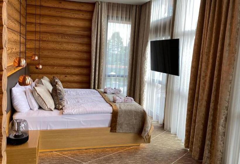 جناح جونيور مزوَّد بشرفة, Avalon Resort & Spa