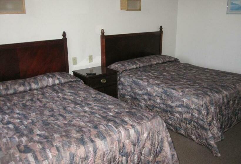 Номер Стандарт 2 Двуспальные Кровати, Clarkson Village Motel