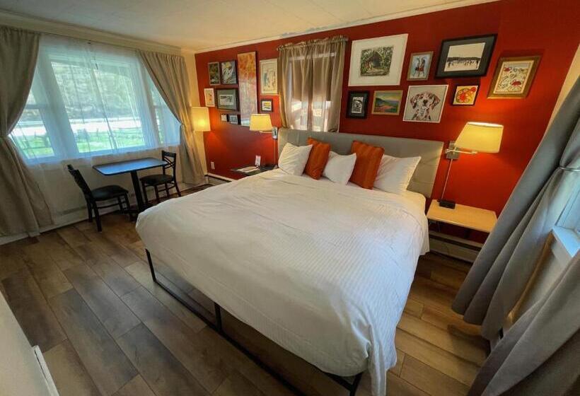 Стандартный Номер Кровать Кинг, Sleep Woodstock Motel