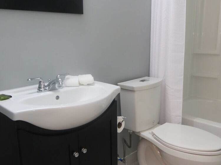 Студия Стандарт, Wasaga Riverdocks Hotel Suites