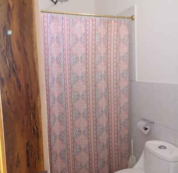 Quarto Triplo Estandar com Sacada, Cabañas Don Jorge