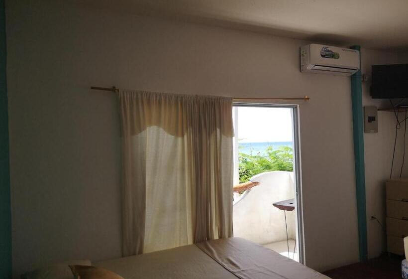 Quarto Triplo Estandar com Sacada, Cabañas Don Jorge