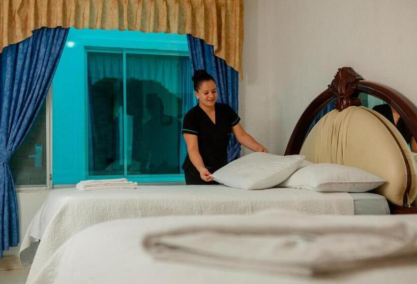 Номер Deluxe, La Cascada   Lago Agrio