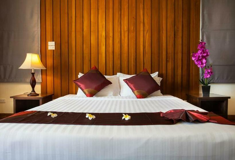 Номер Deluxe с Балконом, Pattra Vill Resort